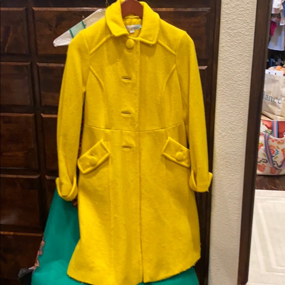 Cheerful yellow coat
